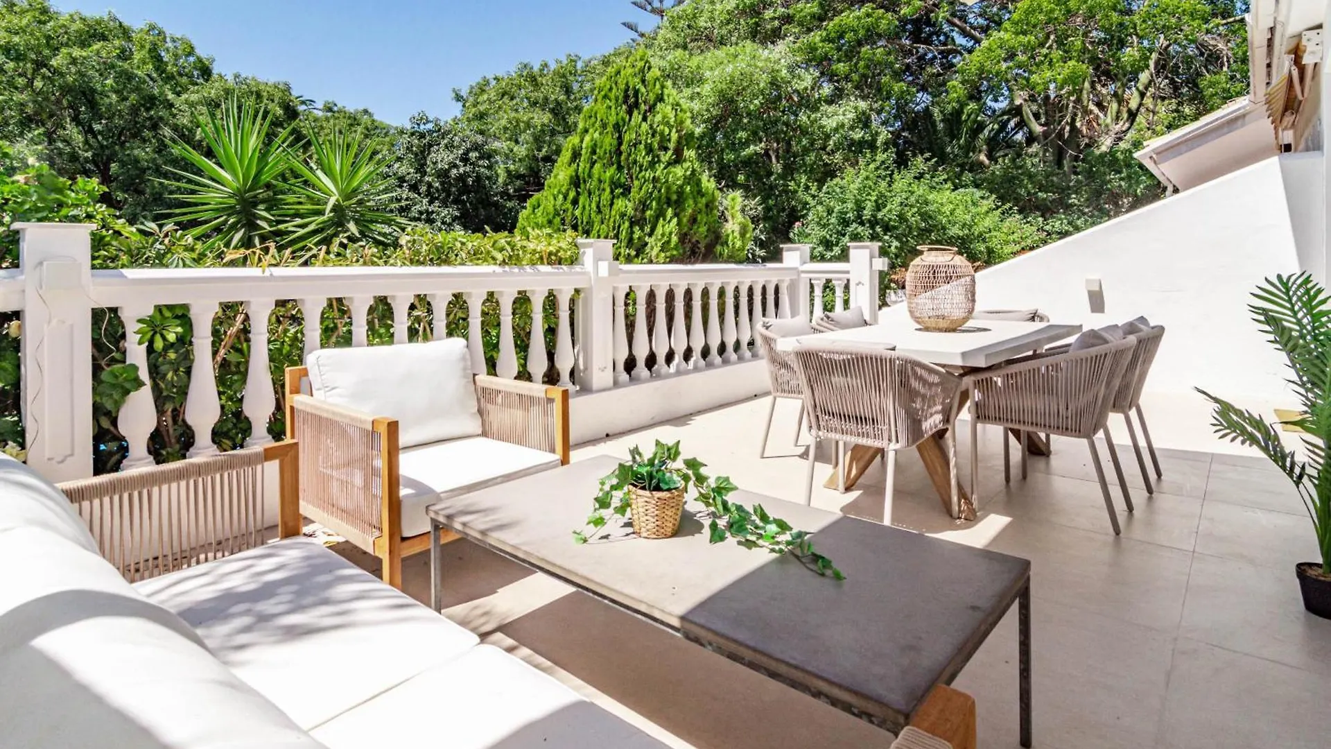 Agrupadas 2 Marbella Hiszpania